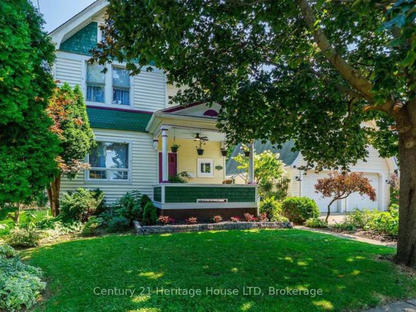 34 HENRY STREET, St. Catharines, Ontario L2R 5T6