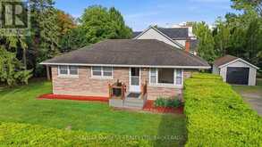 557 MISSISSAGUA STREET | Niagara-on-the-Lake Ontario | Slide Image Four