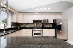8093 BEAVERTON BOULEVARD | Niagara Falls Ontario | Slide Image Eleven