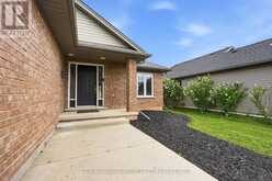 262 DRAPER'S STREET | Welland Ontario | Slide Image Three
