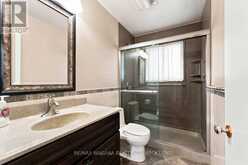 19 HUGHES AVENUE | Welland Ontario | Slide Image Thirteen
