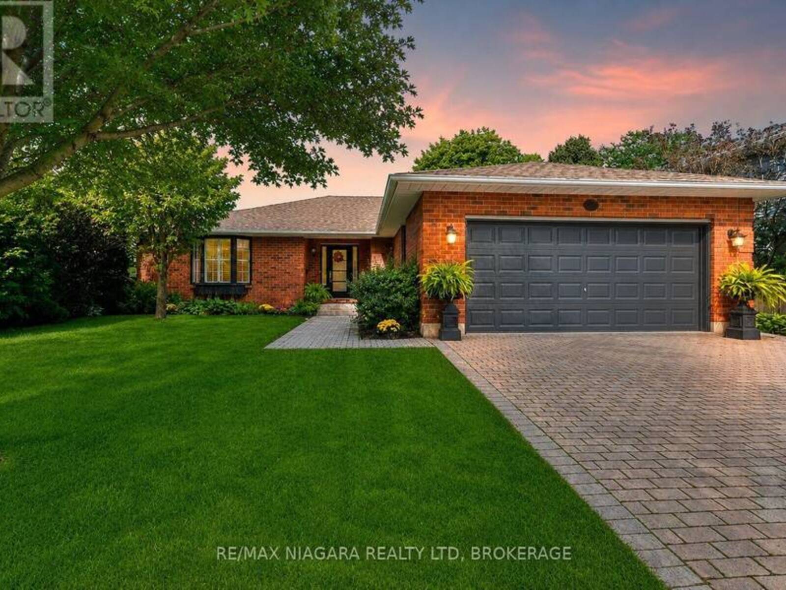 54 THE PROMENADE, Niagara-on-the-Lake, Ontario L0S 1J0