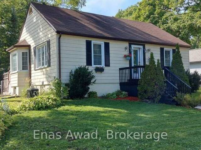 8 LAVALLEE CRESCENT Orillia Ontario, L3V 2B1 - 3 Bedrooms Home For Sale