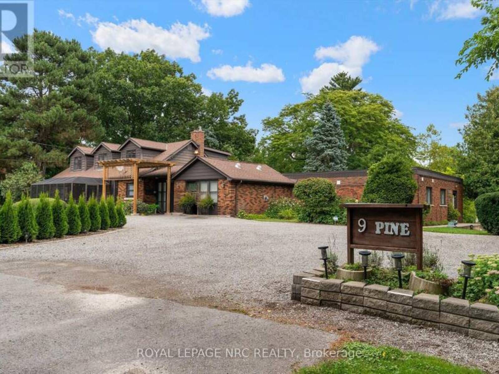 9 PINE STREET, Niagara-on-the-Lake, Ontario L0S 1J0