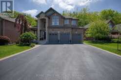 27 BELL AVENUE | Grimsby Ontario | Slide Image Three