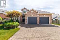 8532 HEIKOOP CRESCENT | Niagara Falls Ontario | Slide Image One