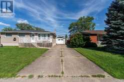 7040 WARDEN AVENUE | Niagara Falls Ontario | Slide Image Two