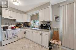 7040 WARDEN AVENUE | Niagara Falls Ontario | Slide Image Fifteen