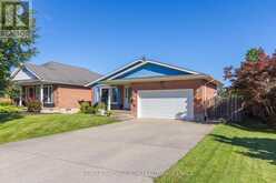 27 ANDREA DRIVE | St. Catharines Ontario | Slide Image Two