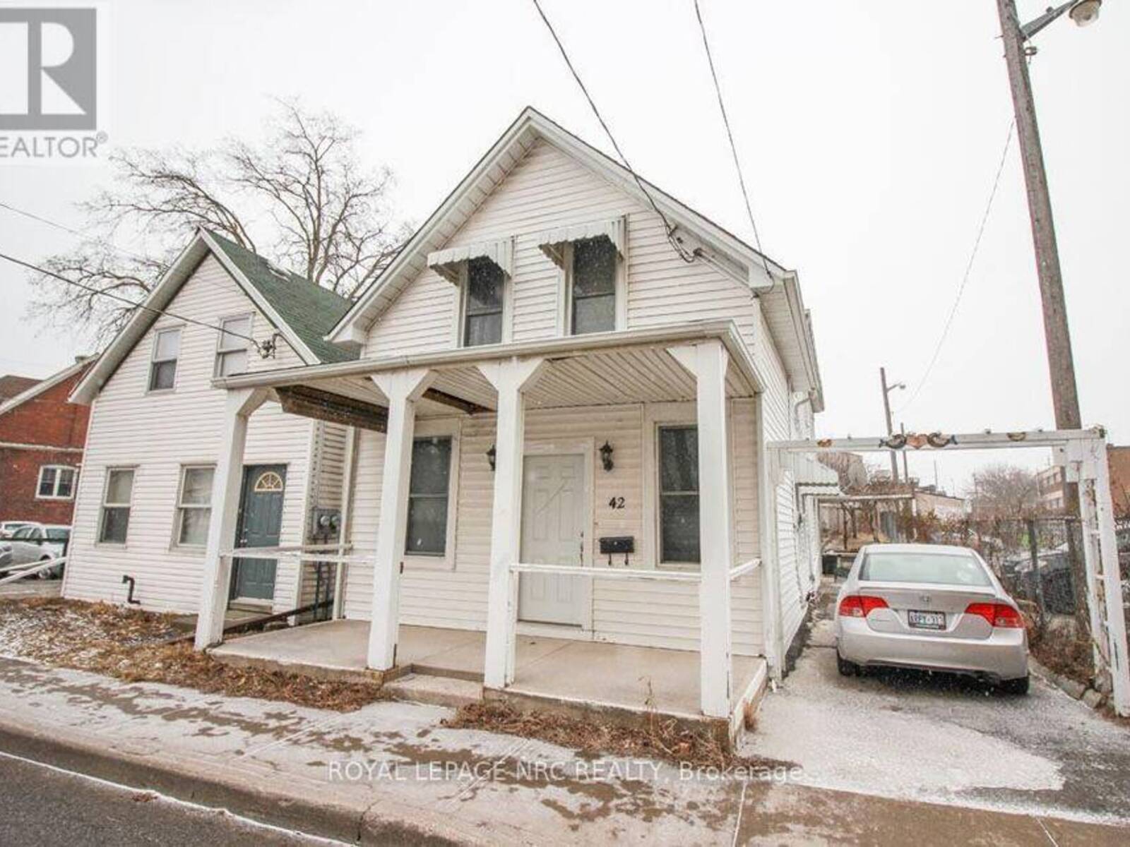 42 NORTH STREET, St. Catharines, Ontario L2R 2S5