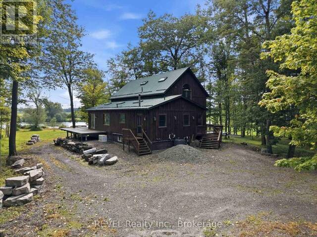 1247 CHIPPAWA CREEK ROAD Thorold Ontario, L0S 1K0 - 4 Bedrooms Waterfront Home For sale