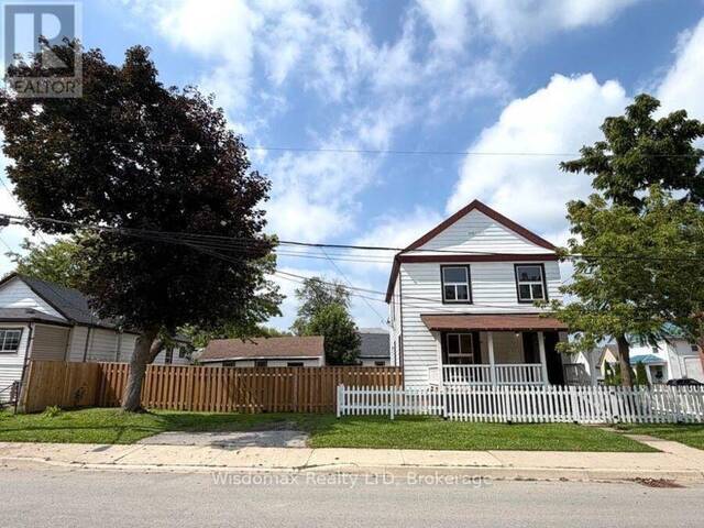 4731 SAINT LAWRENCE AVENUE Niagara Falls Ontario, L2E 3X8 - Multi-family Home For Sale