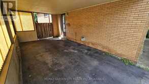 48 MANNING AVENUE | Hamilton Ontario | Slide Image Three