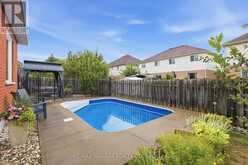 15 COZOCAR CRESCENT | St. Catharines Ontario | Slide Image Thirteen