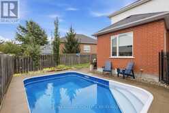 15 COZOCAR CRESCENT | St. Catharines Ontario | Slide Image Fifteen