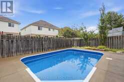 15 COZOCAR CRESCENT | St. Catharines Ontario | Slide Image Sixteen