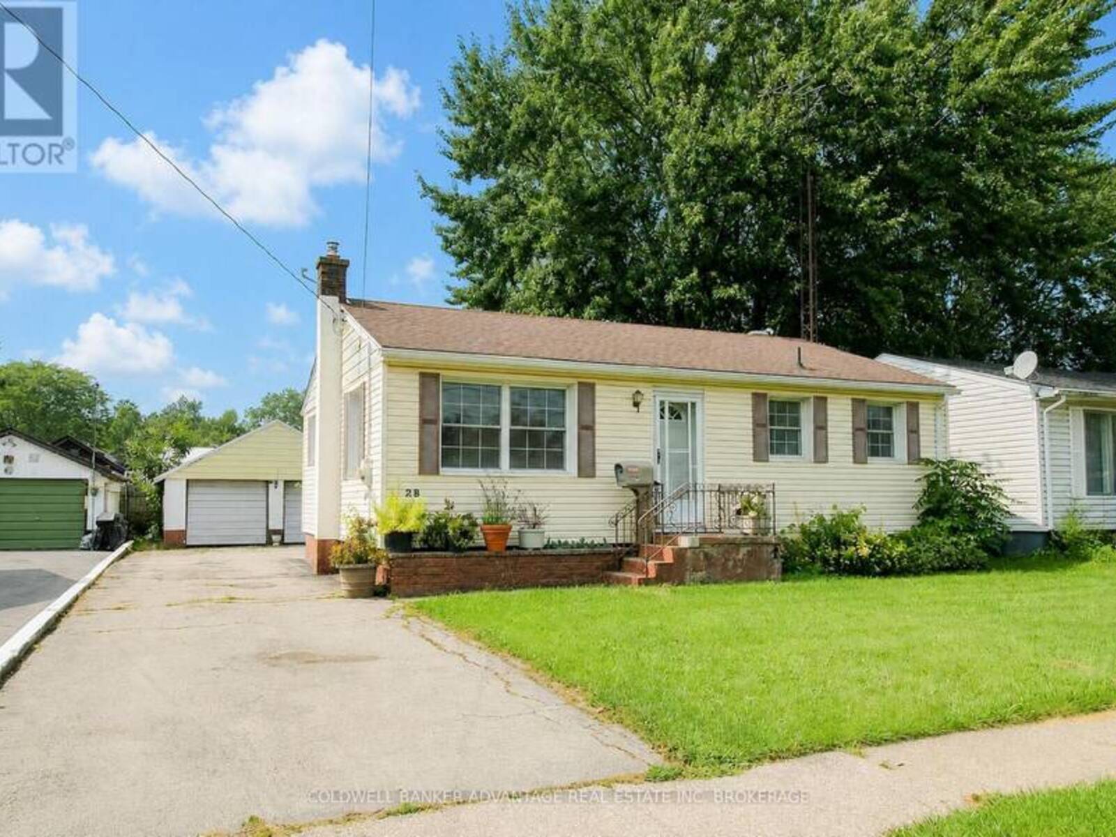 28 MARSHALL AVENUE, Welland, Ontario L3C 2N2