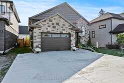 398 AQUEDUCT STREET | Welland Ontario | Slide Image Three