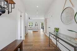5 GOSSEN DRIVE | Niagara-on-the-Lake Ontario | Slide Image Three