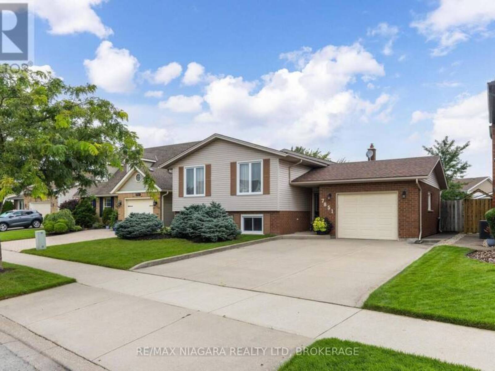 7851 CHOROZY STREET, Niagara Falls, Ontario L2H 2N6