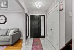 7 AMEER DRIVE | St. Catharines Ontario | Slide Image Six