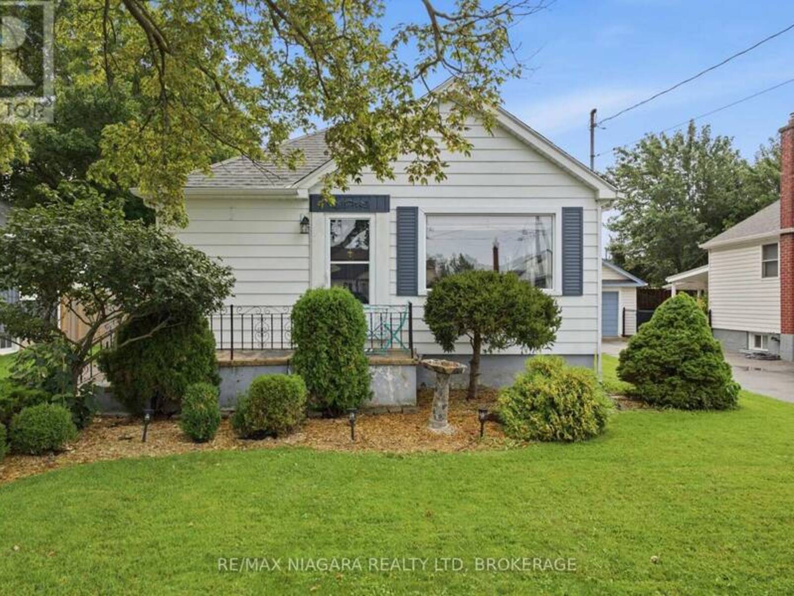 222 NEFF STREET, Port Colborne, Ontario L3K 3T6