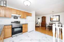 11 WOODLAND DRIVE | Welland Ontario | Slide Image Eight