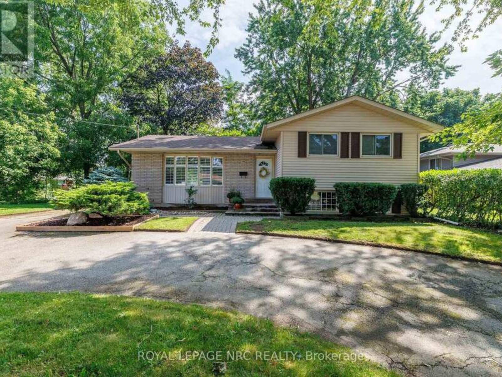 206 PARNELL ROAD, St. Catharines, Ontario L2M 1V6