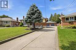 4993 RENDALL CRESCENT | Niagara Falls Ontario | Slide Image Four