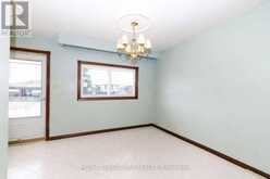 38 RIVERCREST ROAD | Hamilton Ontario | Slide Image Five