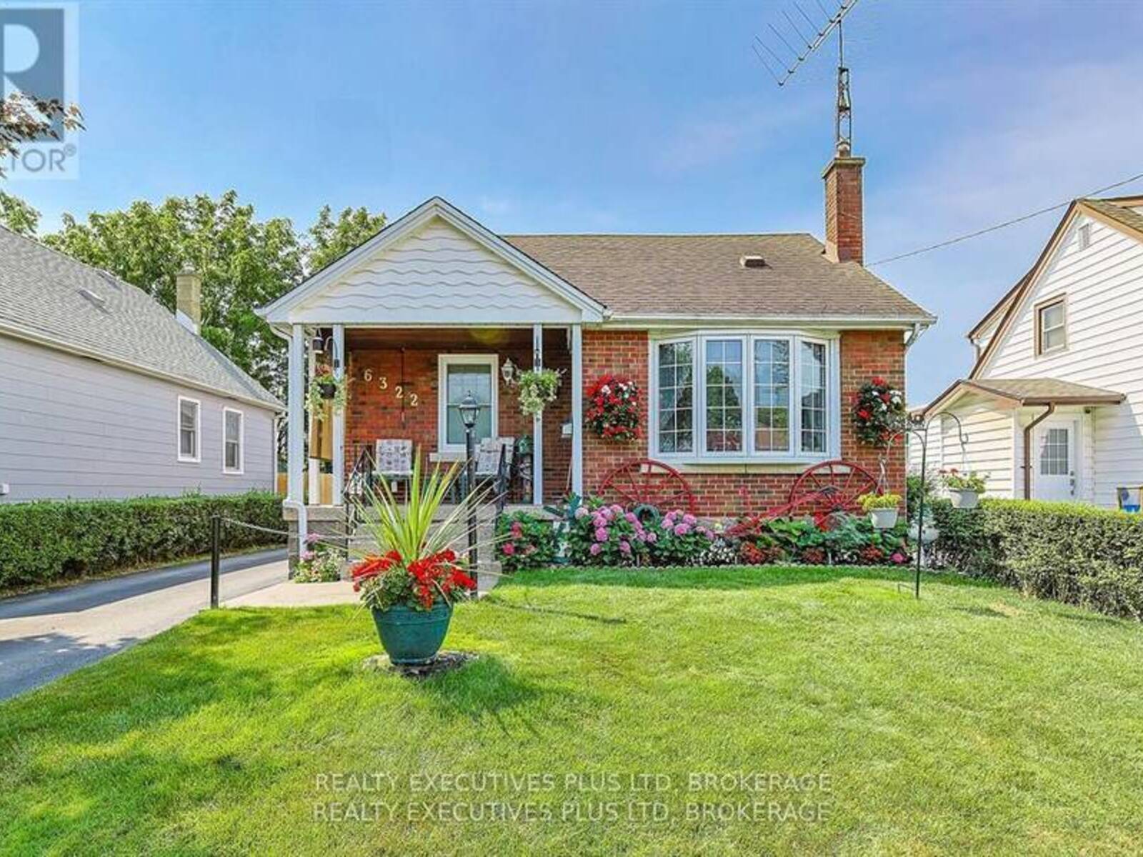 6322 MONROE STREET, Niagara Falls, Ontario L2G 2G8