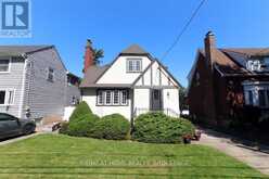 31 STUART AVENUE | St. Catharines Ontario | Slide Image Three