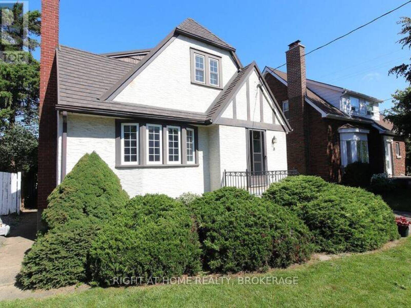 31 STUART AVENUE, St. Catharines, Ontario L2R 1M8