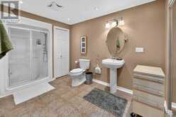 4039 BARRY DRIVE | Beamsville Ontario | Slide Image Thirty-three