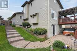 4039 BARRY DRIVE | Beamsville Ontario | Slide Image Thirty-five