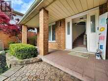 20 CONSIGLIA DRIVE | St. Catharines Ontario | Slide Image Five