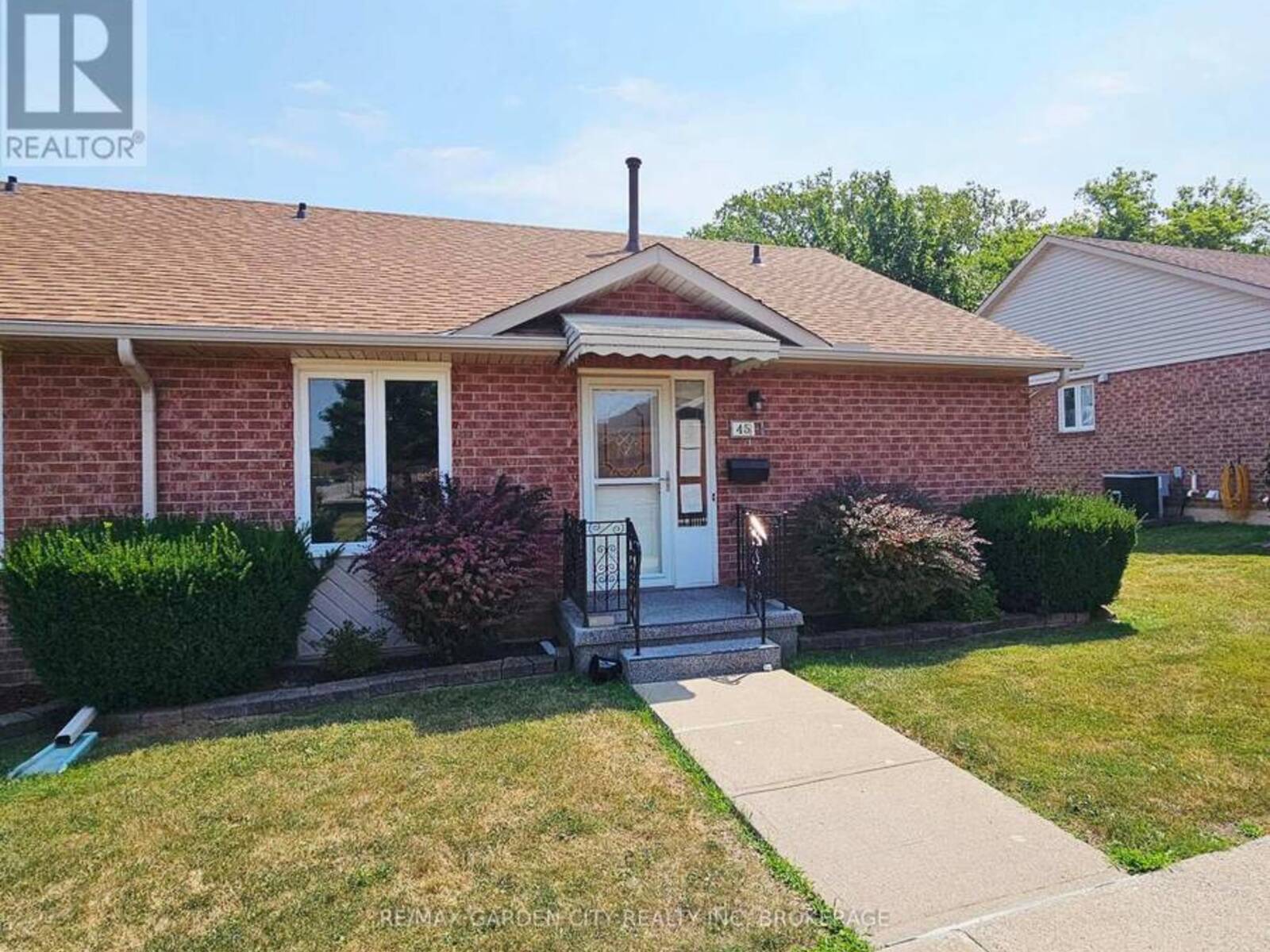 45 - 122 BUNTING ROAD, St. Catharines, Ontario L2P 3X7