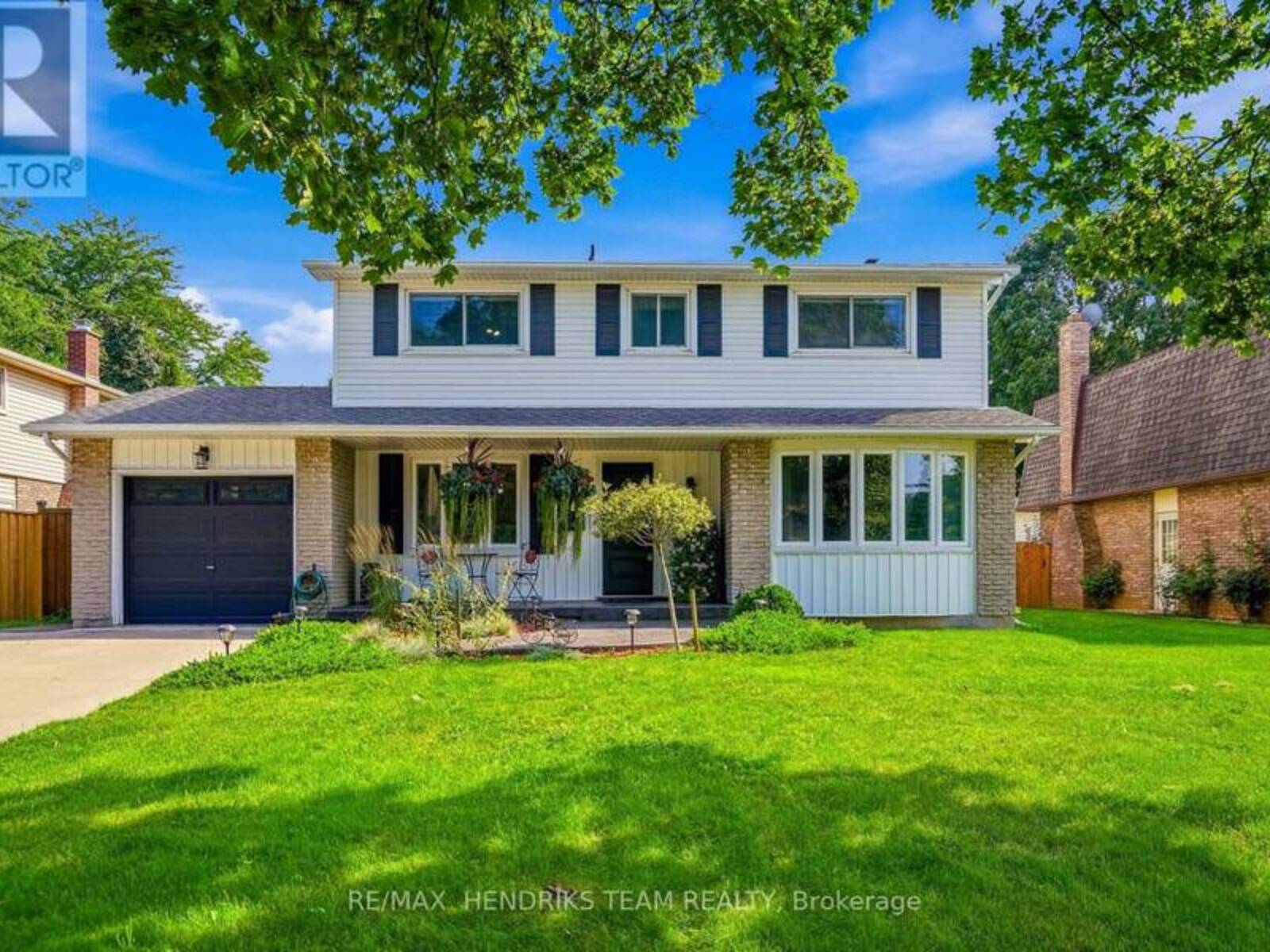 4 ROYAL ORCHARD CRESCENT, St. Catharines, Ontario L2N 4E9