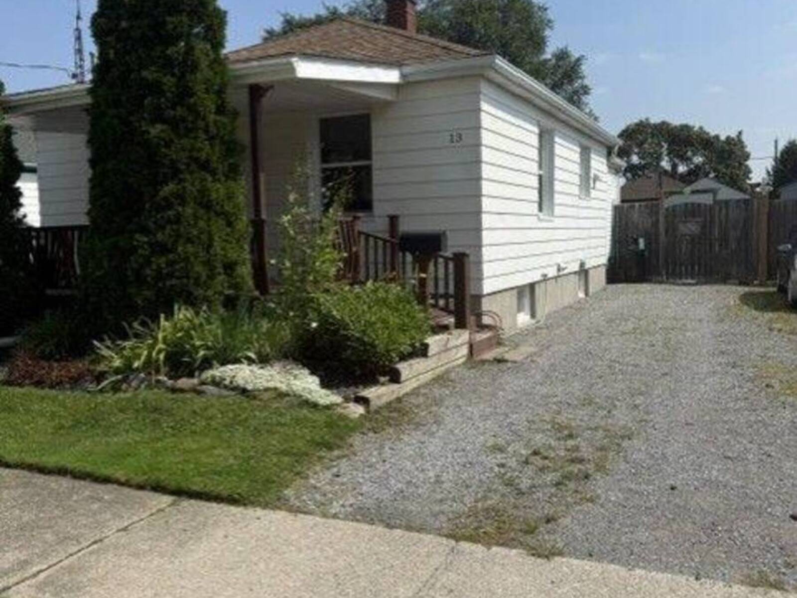 13 PRINCESS STREET, St. Catharines, Ontario L2P 2P8