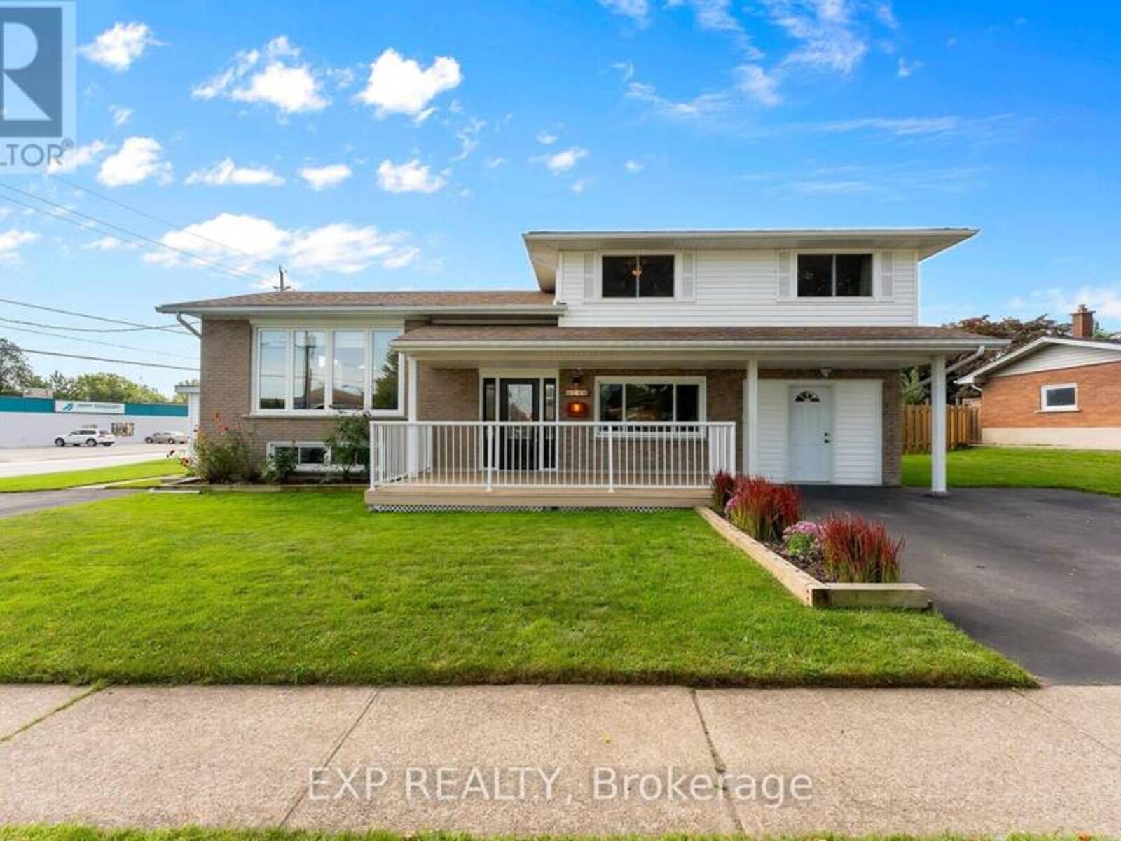 6246 GLENGATE STREET, Niagara Falls, Ontario L2E 5S3