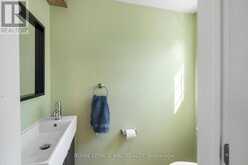 7 VIVIAN AVENUE | St. Catharines Ontario | Slide Image Twelve