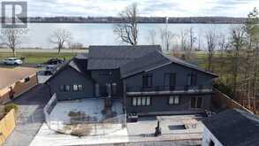 9785 NIAGARA RIVER PARKWAY | Niagara Falls Ontario | Slide Image Three