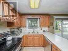 7102 BURBANK CRESCENT | Niagara Falls Ontario | Slide Image Ten