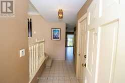 7 DOLLY CIRCLE | St. Catharines Ontario | Slide Image Five