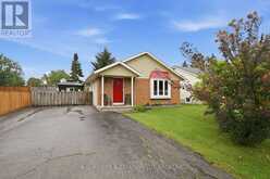 8 ABBOTT LANE | Cayuga Ontario | Slide Image Three