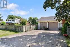 476 VINE STREET | St. Catharines Ontario | Slide Image Two