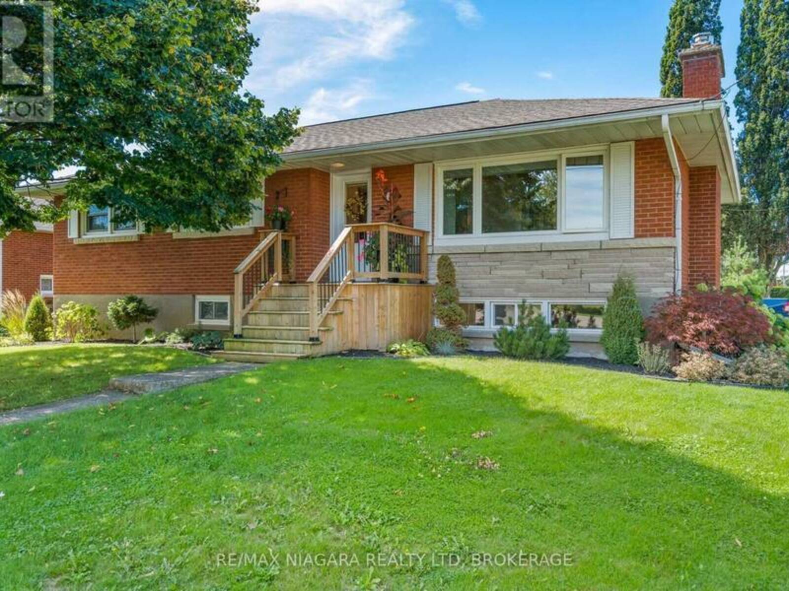 182 ROSEMOUNT AVENUE, Port Colborne, Ontario L3K 5R3