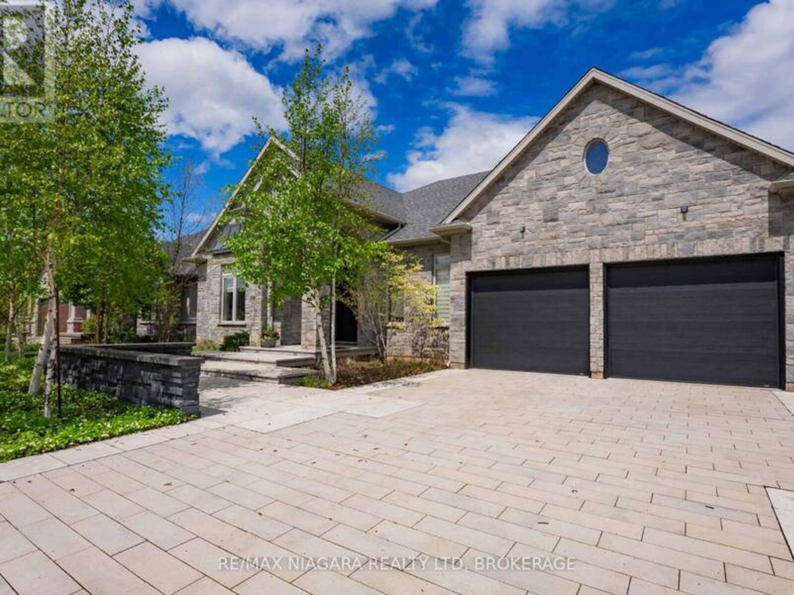 14 ANGELS DRIVE, Niagara-on-the-Lake, Ontario L0S 1J1