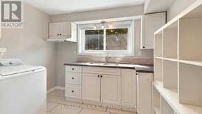 25 SHERWOOD FOREST TRAIL | Welland Ontario | Slide Image Thirty-seven