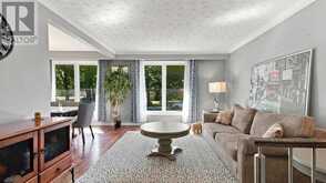 25 SHERWOOD FOREST TRAIL | Welland Ontario | Slide Image Six